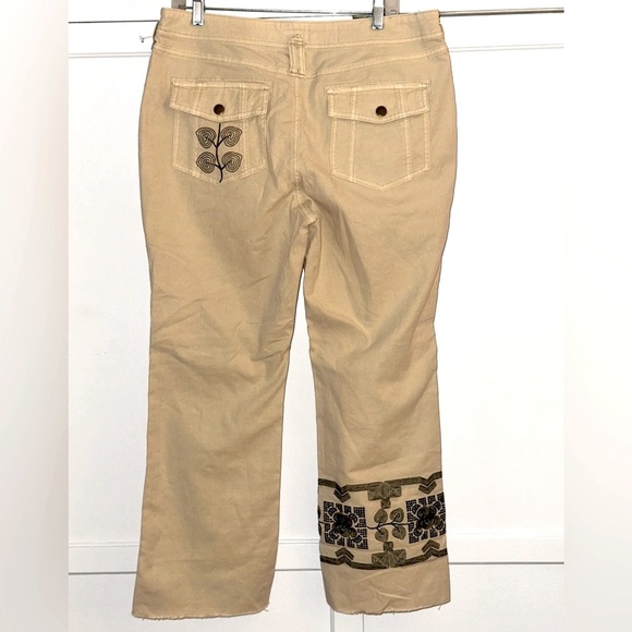 Pilcro designed by Phila for “Anthropologie”  Cotton Beige Pant w/Embroidery - Picture 2 of 6